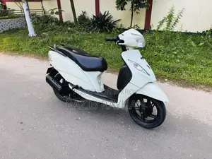 টিভিএস উইগো ২০১৫ হোয়াইট