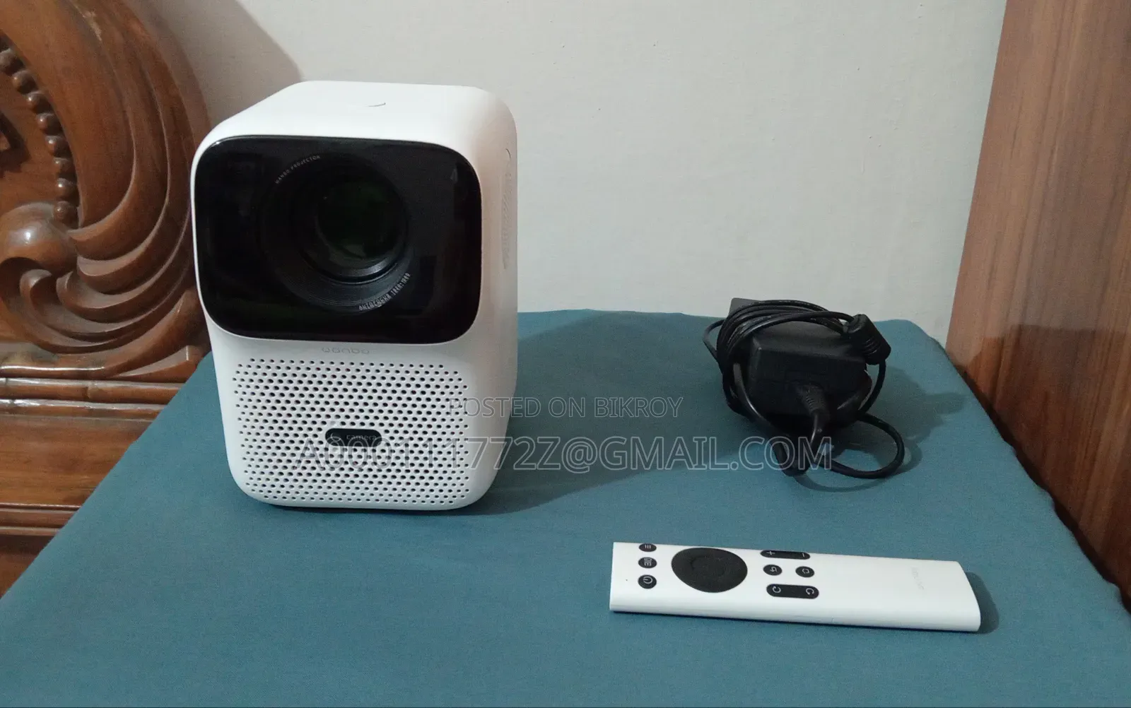 Xiaomi Wanbo T4 Full HD Auto Focus Projector