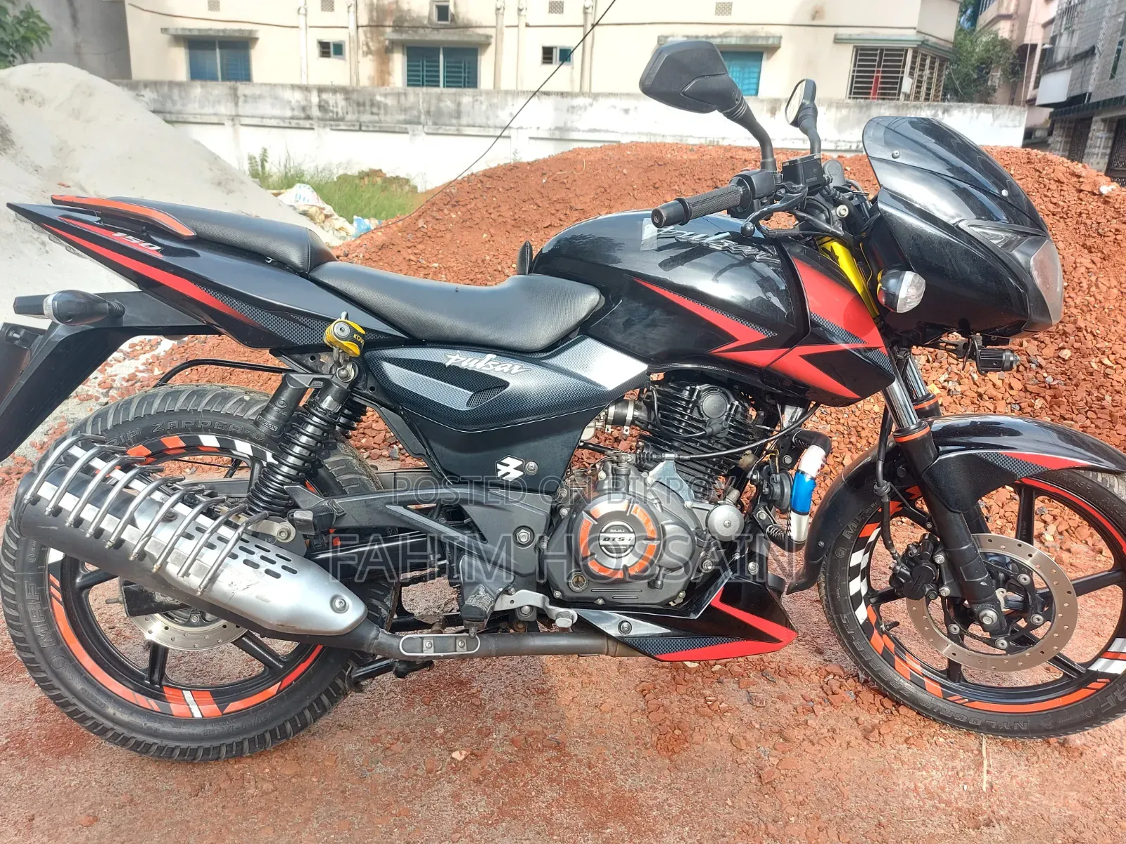 বাজাজ পালসার ১৫০ ২০২৩ ব্ল্যাক