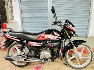 হিরো এইচএফ ডিলাক্স ২০১৮ ব্ল্যাক