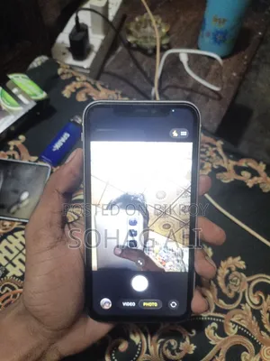 অ্যাপল iPhone 11 64 GB হোয়াইট
