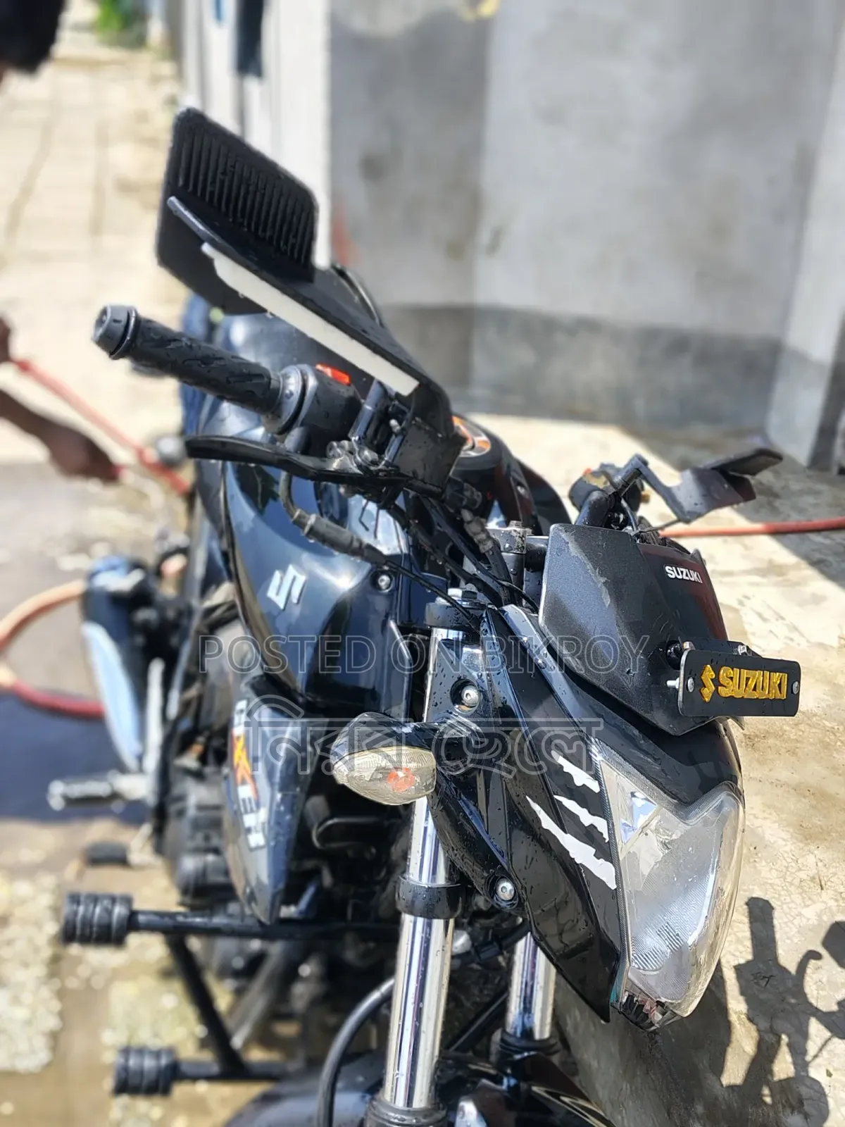 সুজুকি জিক্সার ২০১৮ কালো