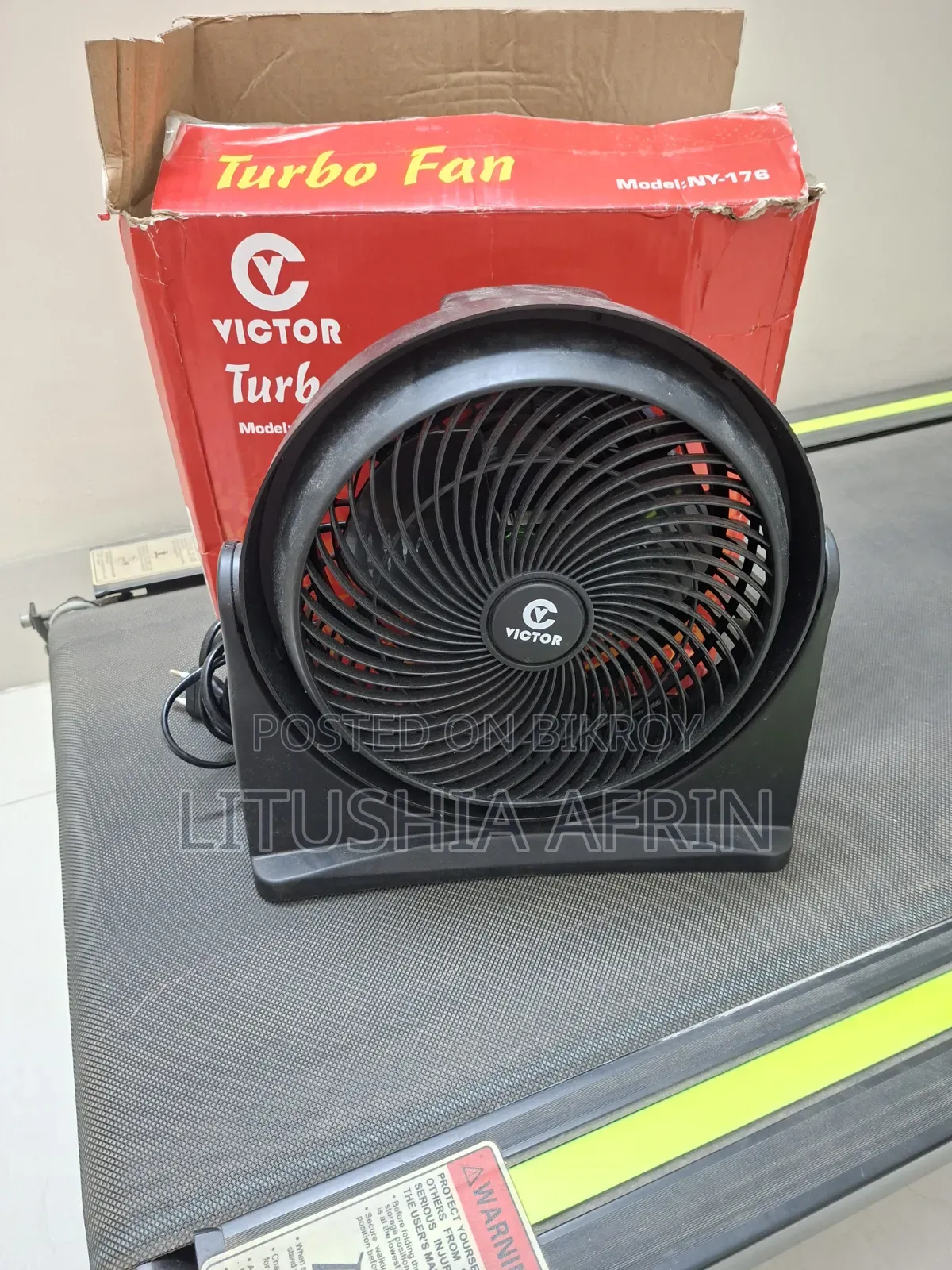 টেবিল ফ্যান ফ্যান