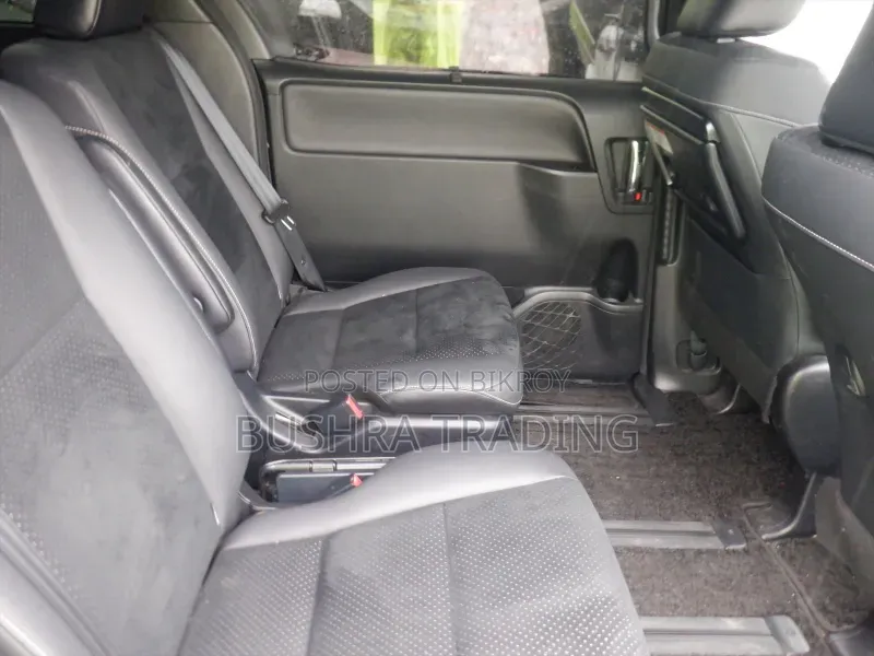 Toyota Voxy ZS Kirameki III 2WD 7-Seater 2021 Black