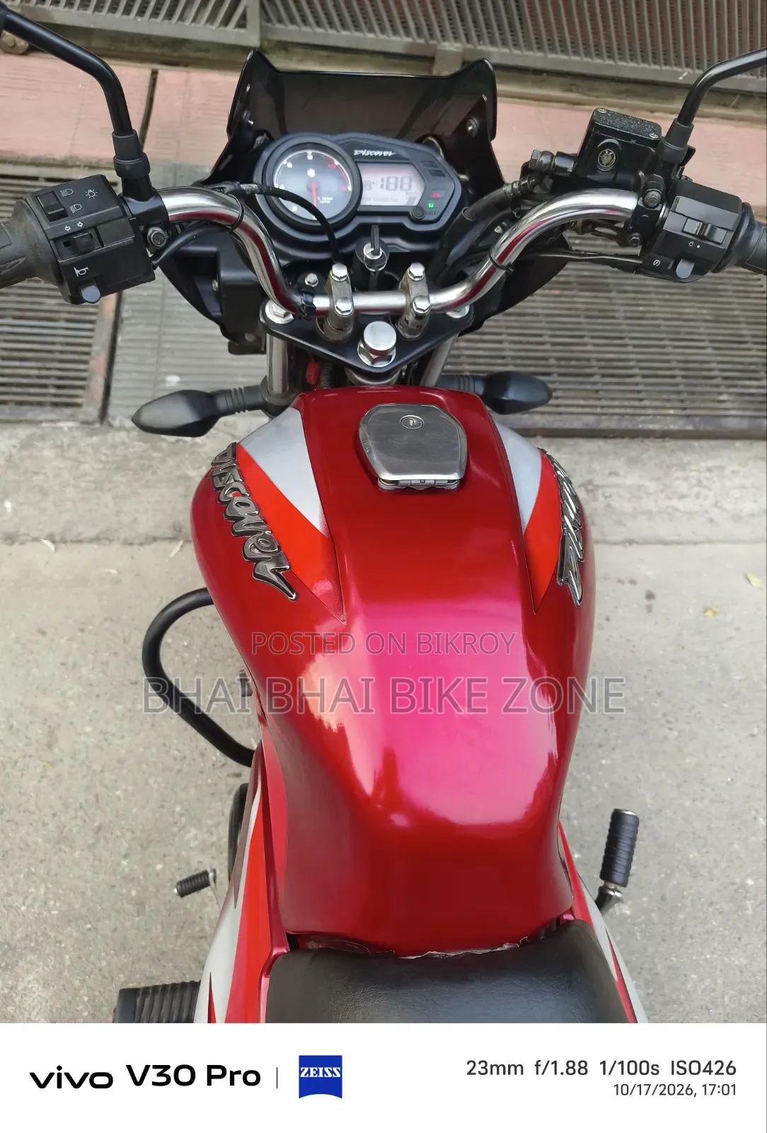 Bajaj Discover 125 2022 Red