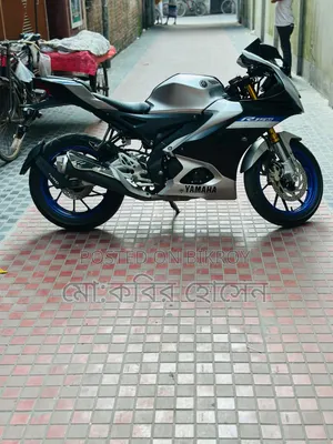Yamaha R15M 2023 Silver