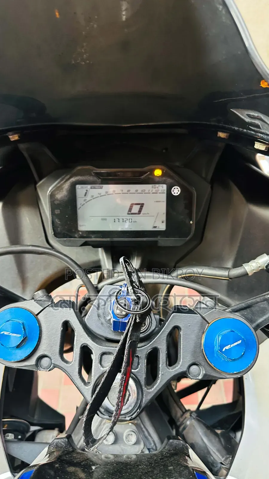 Yamaha R15M 2023 Silver