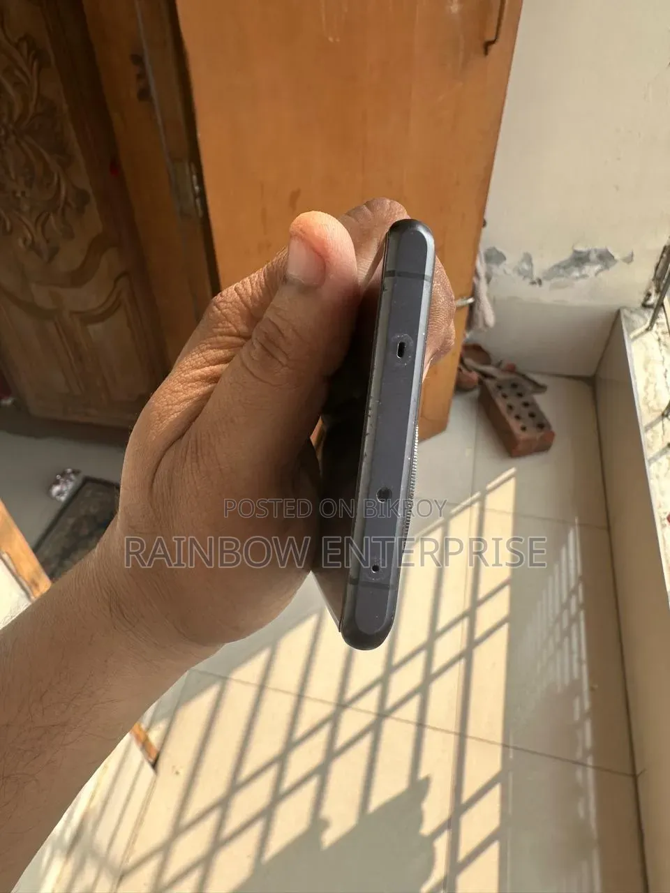 ওয়ানপ্লাস ১২আর ২৫৬ জিবি ব্ল্যাক