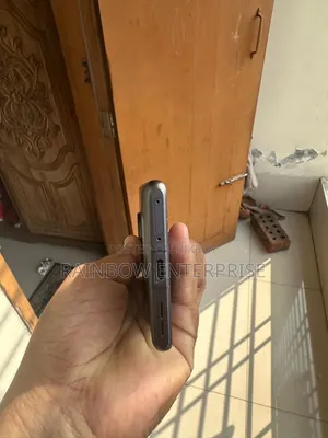 ওয়ানপ্লাস ১২আর ২৫৬ জিবি ব্ল্যাক