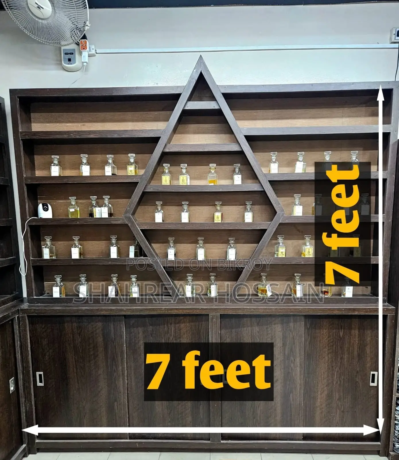 Shop's Premium Display Counter, Rack, Hanger Almirah for Sale