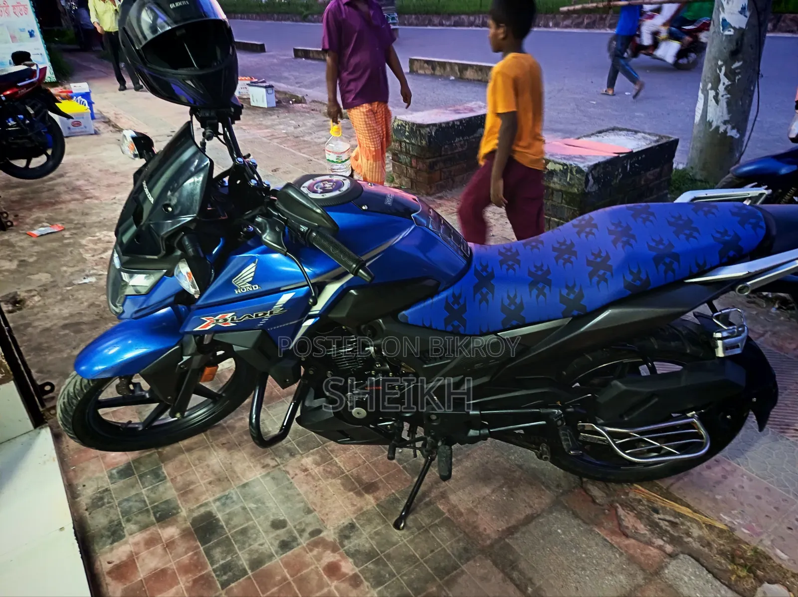 হোন্ডা এক্স-ব্লেড ১৬০ ২০২২ নীল