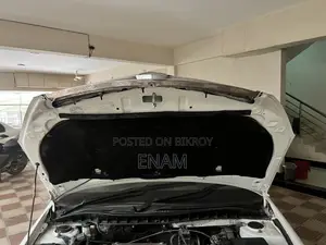 টয়োটা অ্যালিয়ন ২০০৫ সাদা