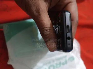 প্রোটন ১৬ জিবি কালো