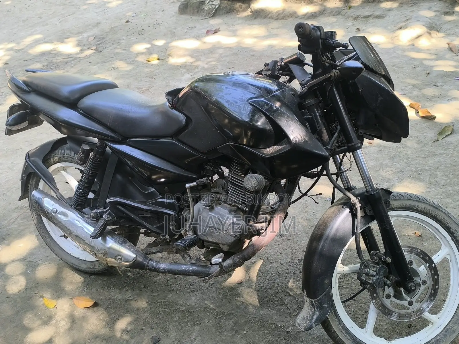 Bajaj Pulsar 135 LS ২০১৫ কালো