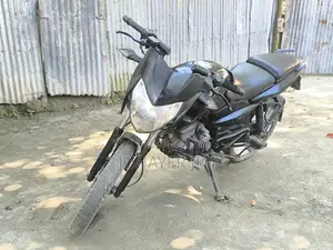 Bajaj Pulsar 135 LS ২০১৫ কালো