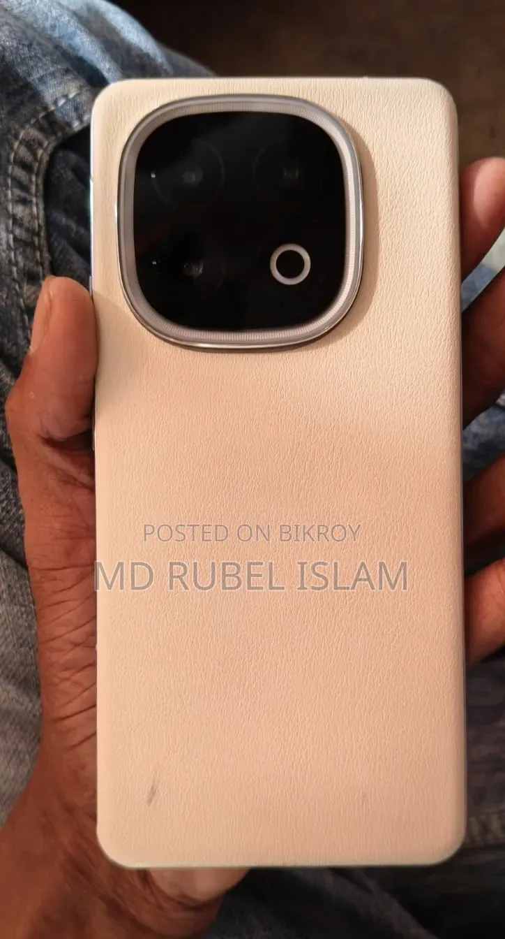 আইকিউওও ১৩ ২৫৬ জিবি হোয়াইট