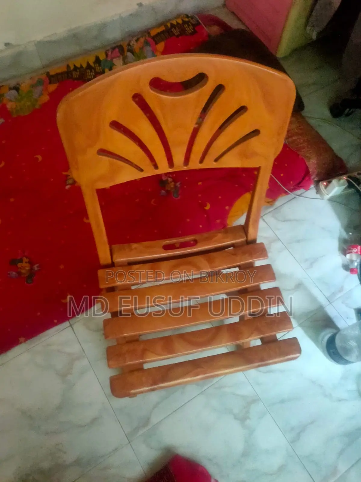 চেয়ার ও টেবিল বিক্রি হবে