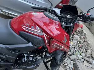Honda X-Blade 160 2025 Red