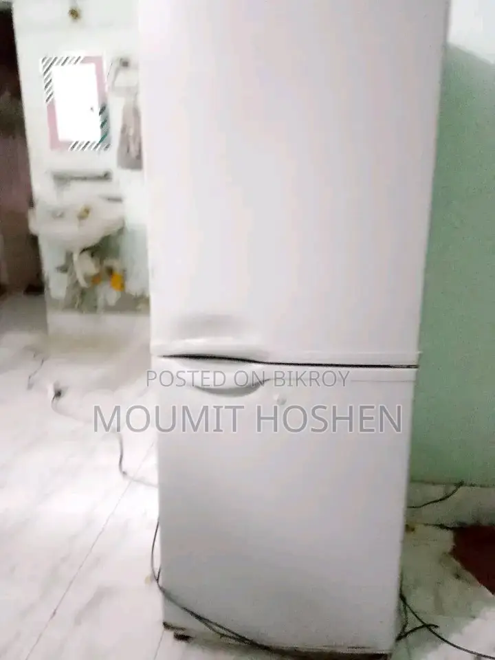জরুরি ভিত্তিতে সেল হবে: রানিং ফ্রিজ (কম দামে)