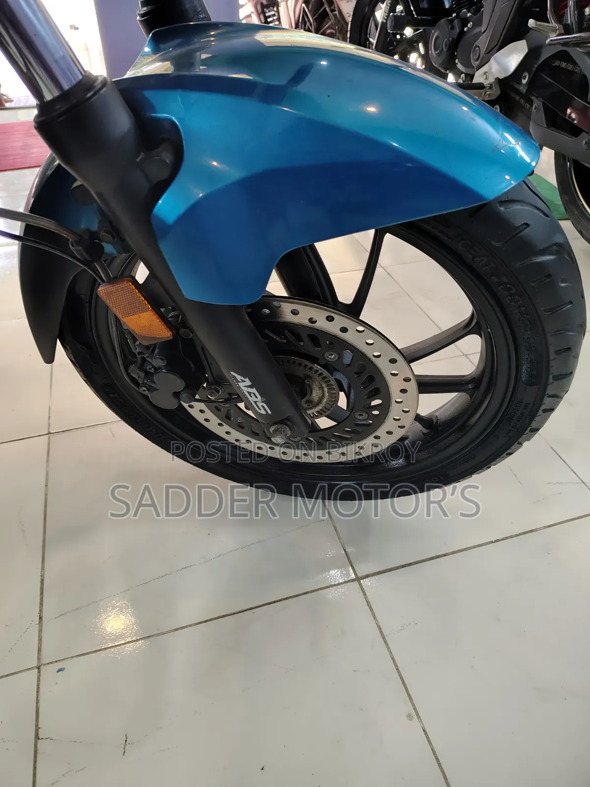 হিরো হাঙ্ক ২০২২ নীল