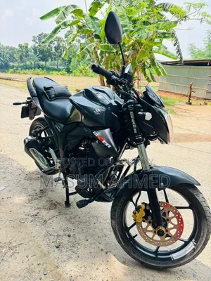 সুজুকি জিক্সার ২০২৩ কালো