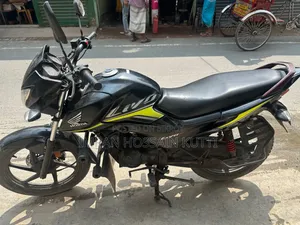 হোন্ডা লিভো ২০১৭ ব্ল্যাক