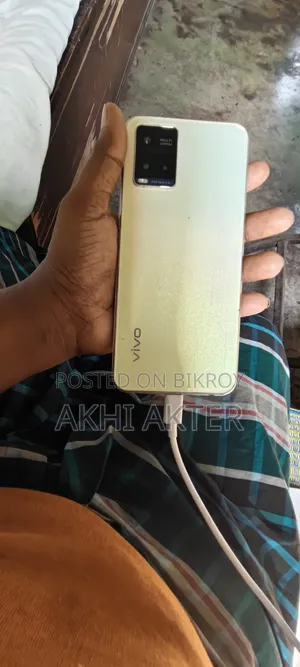 Vivo Y33s 128 GB Gold