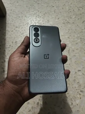 ওয়ানপ্লাস নর্ড সিই৪ ১২৮ জিবি ধূসর