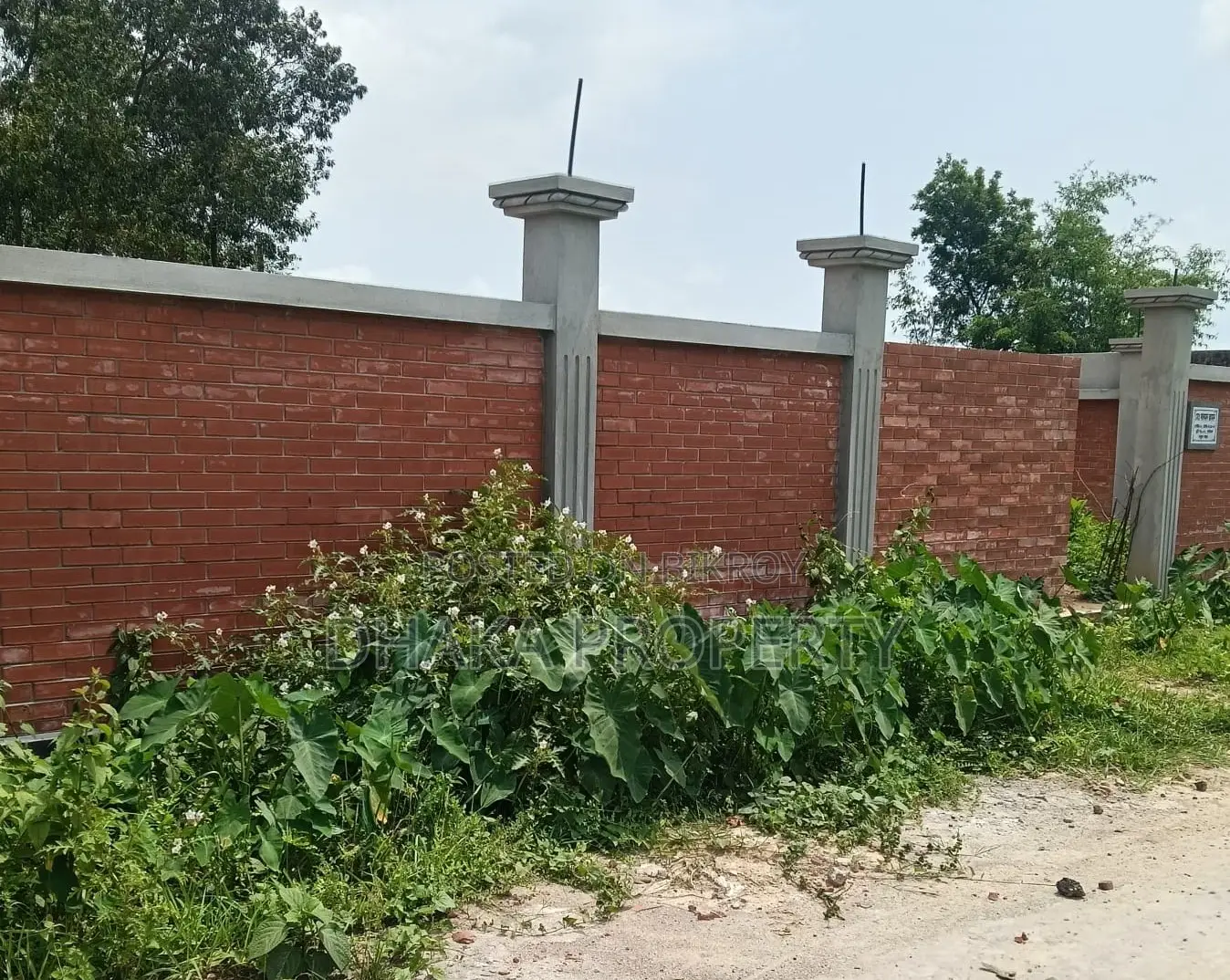 সেক্টর-২ এ ৩০০ ফুটের কাছাকাছি ৭.৫ কাঠা পার্ক ইস্ট