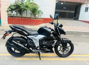 TVS Apache 160 4V 2021 Black