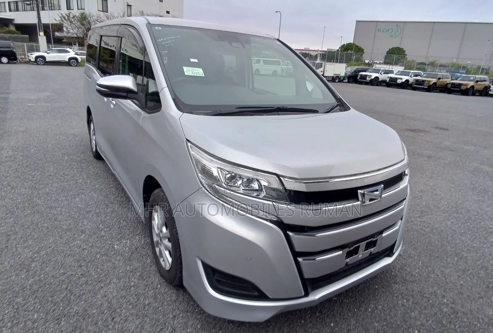 Toyota Noah 1.8 Front-Wheel Drive Hybrid (7 Seater) 2021 Silver