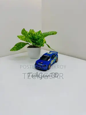 1:43 Scale 4-Wheel Drive Remote Control Drift Car