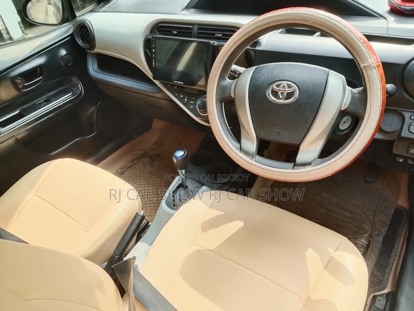 Toyota Aqua G 2014 Maroon