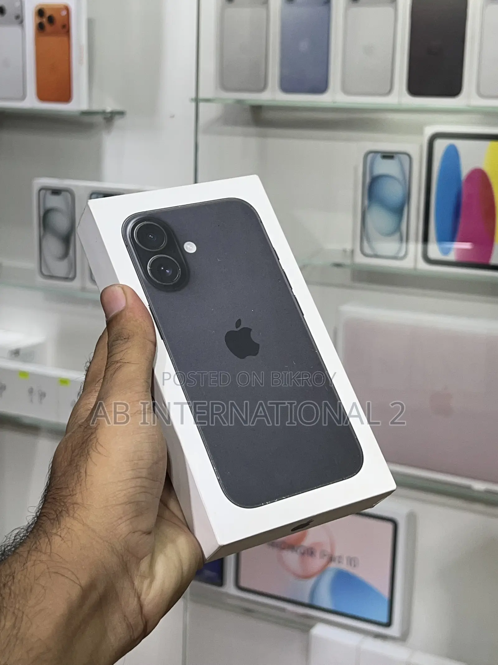 New Apple iPhone 16 128 GB Black