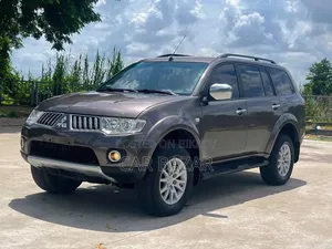 Mitsubishi Pajero Sport 2014 Brown