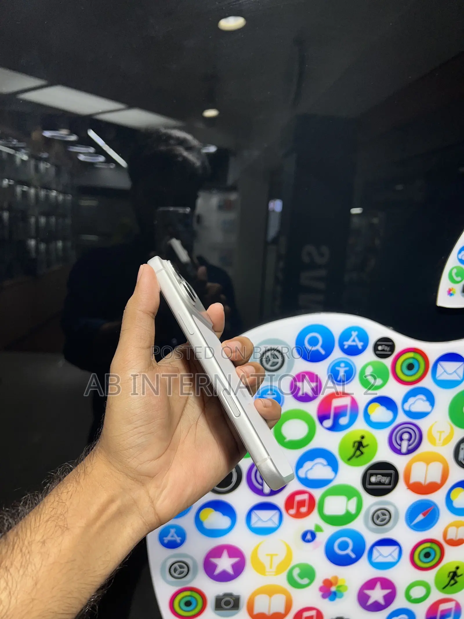 অ্যাপল আইফোন ১৭ প্রো ম্যাক্স ২৫৬ জিবি সিলভার