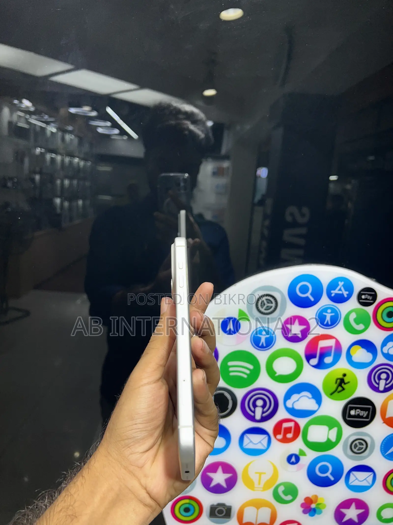 অ্যাপল আইফোন ১৭ প্রো ম্যাক্স ২৫৬ জিবি সিলভার