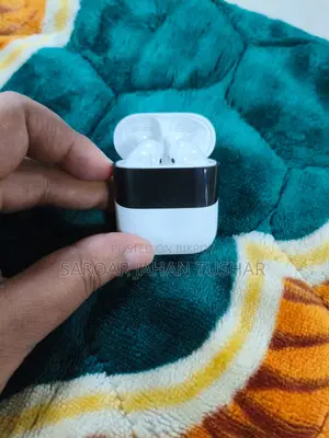 UIiSii GM20 PRO TWS Wireless Earbuds With Digital Charging Case