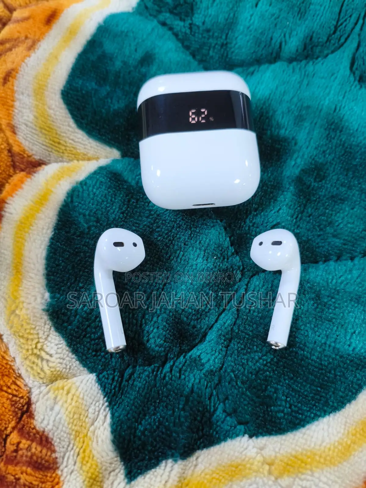 UIiSii GM20 PRO TWS Wireless Earbuds With Digital Charging Case