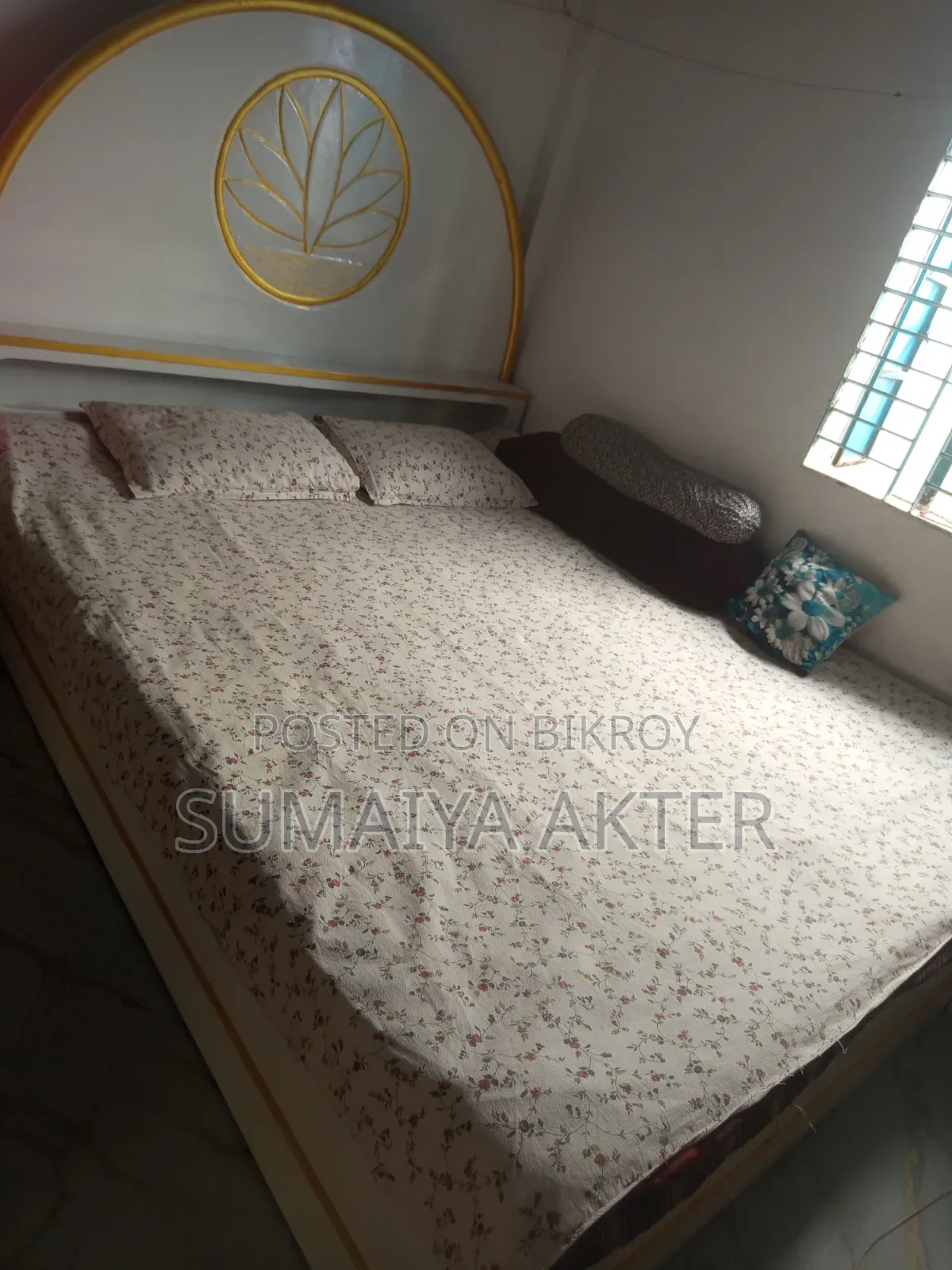 Original Segun Wood Box Bed