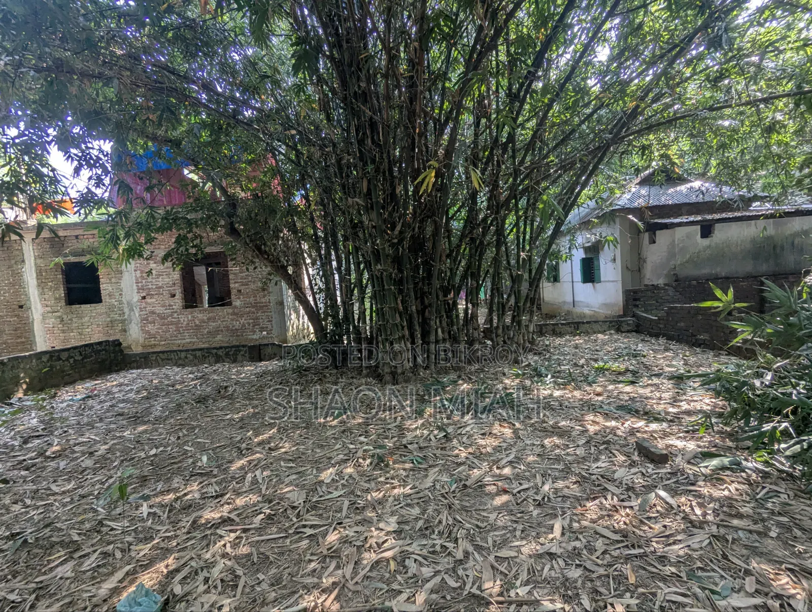 পূর্বাচলে জমি