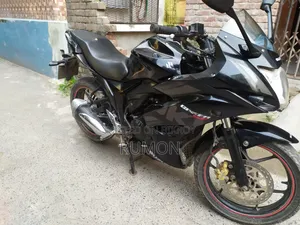 সুজুকি জিক্সার এসএফ ২০১৯ কালো