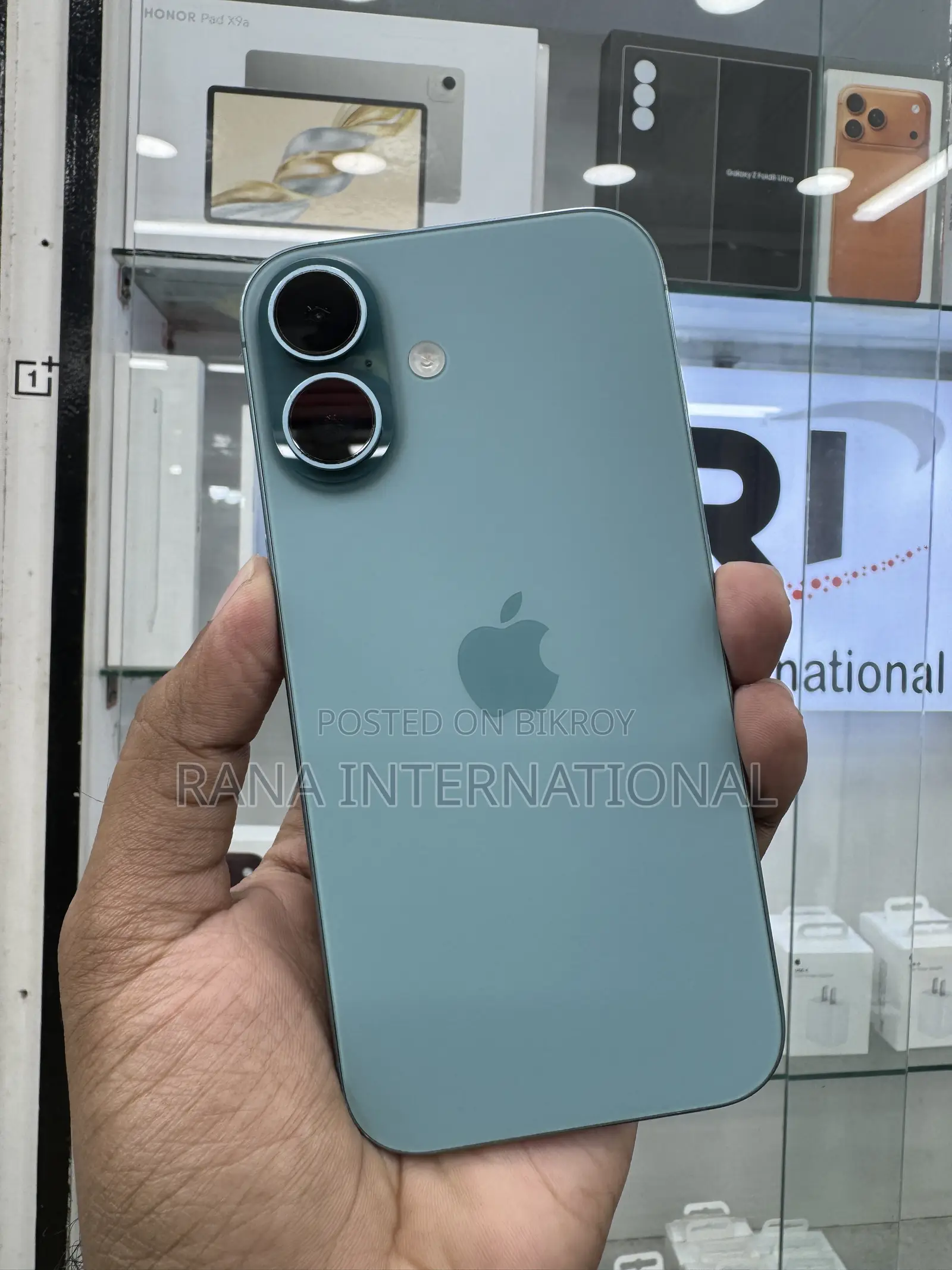 Apple iPhone 16 128 GB Green