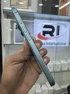 Apple iPhone 16 128 GB Green