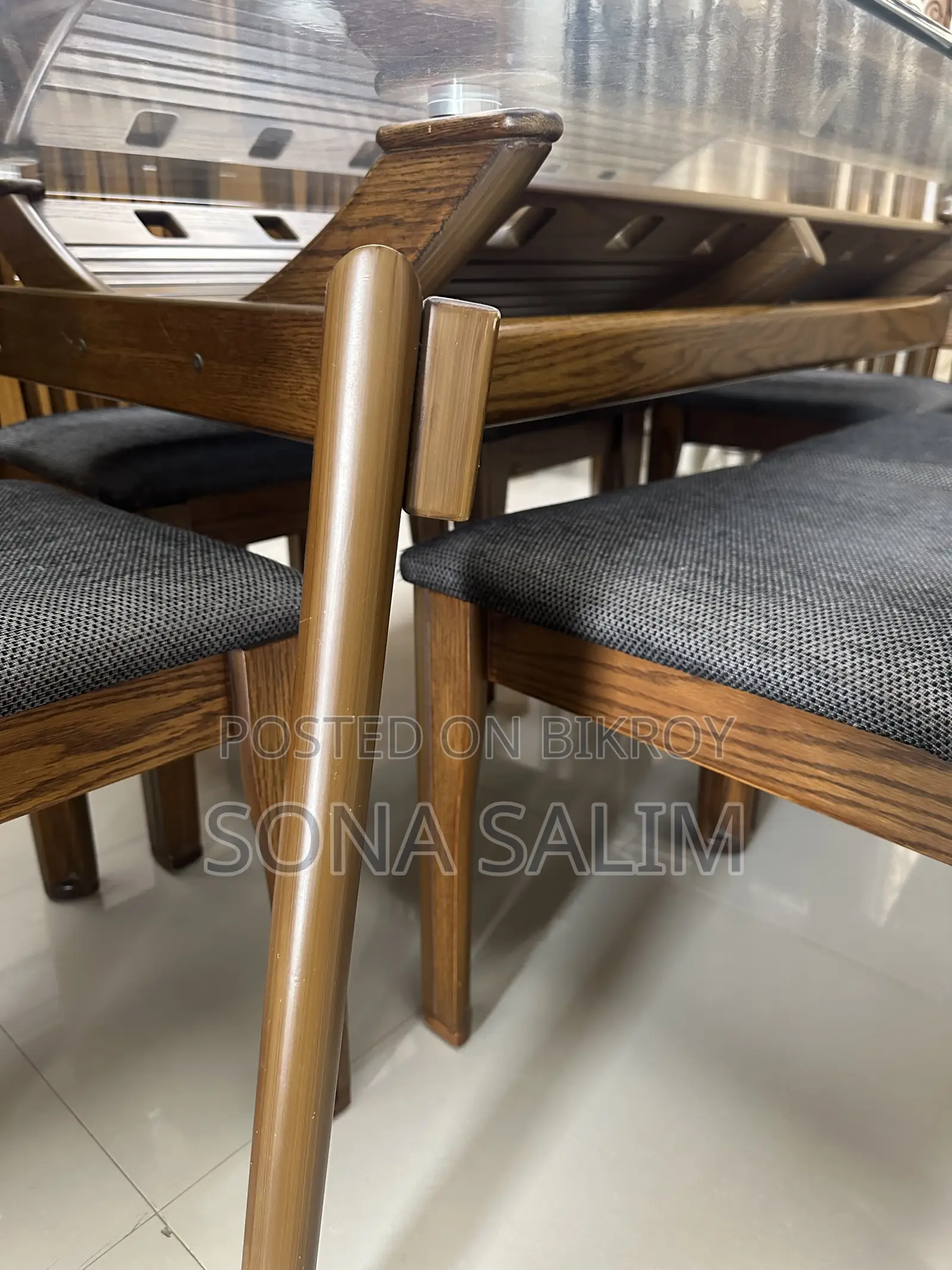 6 Seater Dining Table