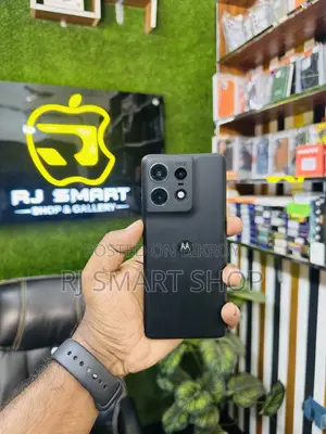 মোটোরোলা এজ ৫০ প্রো ২৫৬ জিবি ব্ল্যাক