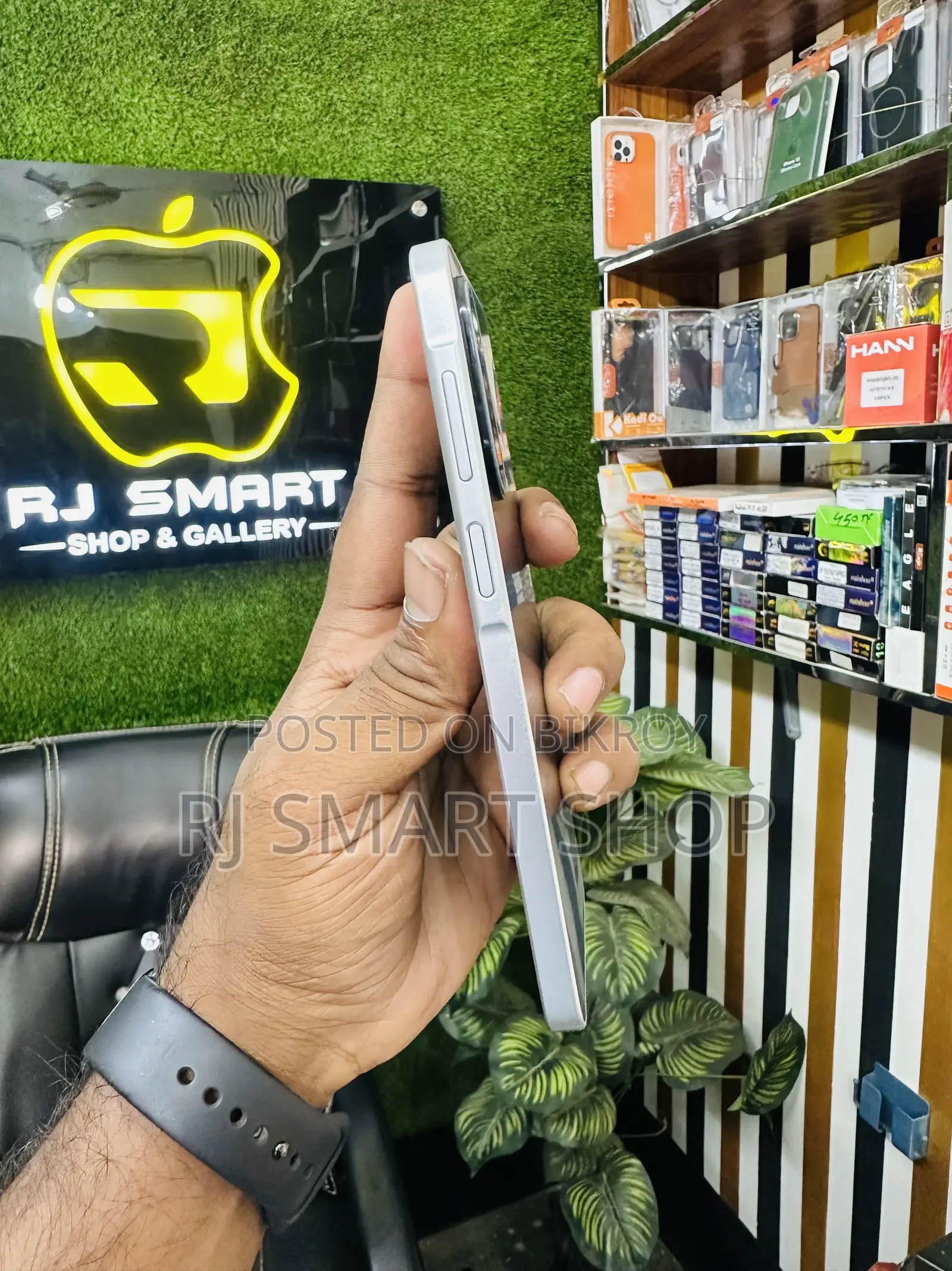 স্যামসাং গ্যালাক্সি এ৩৫ ১২৮ জিবি হোয়াইট