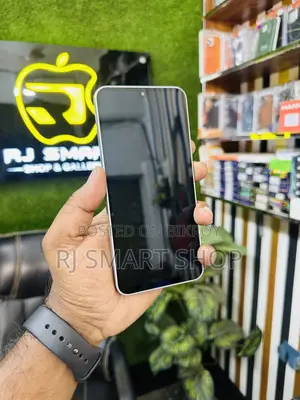 স্যামসাং গ্যালাক্সি এ৩৫ ১২৮ জিবি হোয়াইট