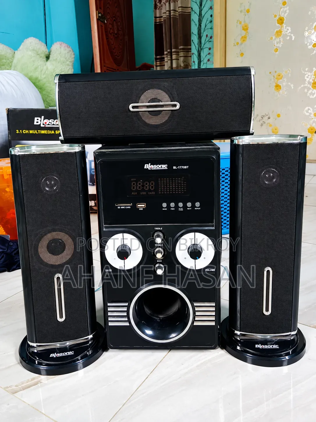 Urgent Sale Speaker Set with Sound Box