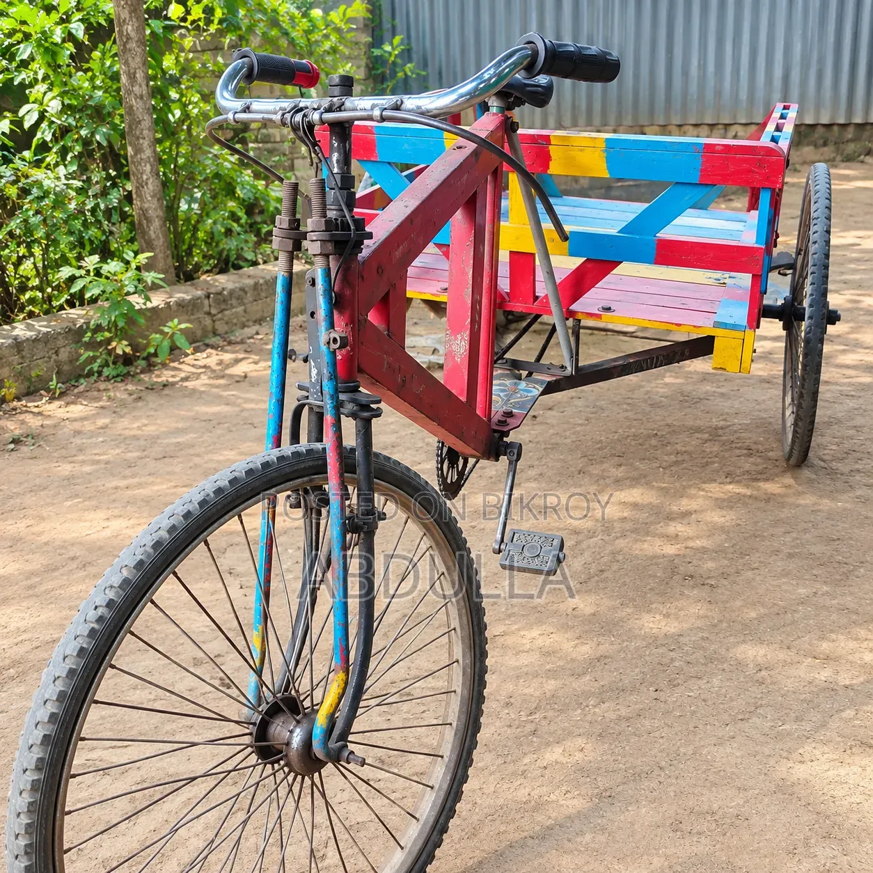 একটি সাধারণ ভ্যান বিক্রি করা হবে দাম ৮০০০ টাকা